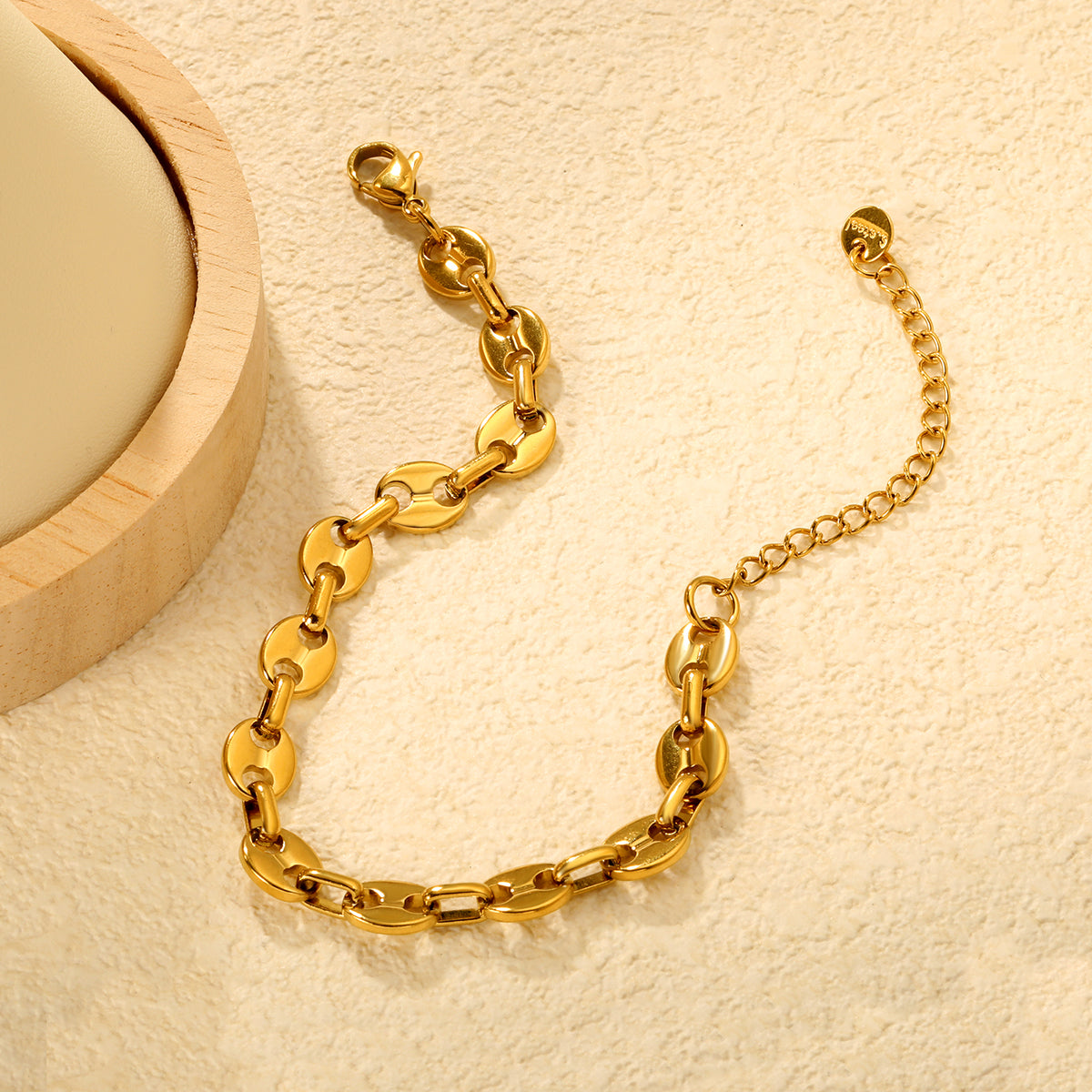 Bracelet pièce dorée