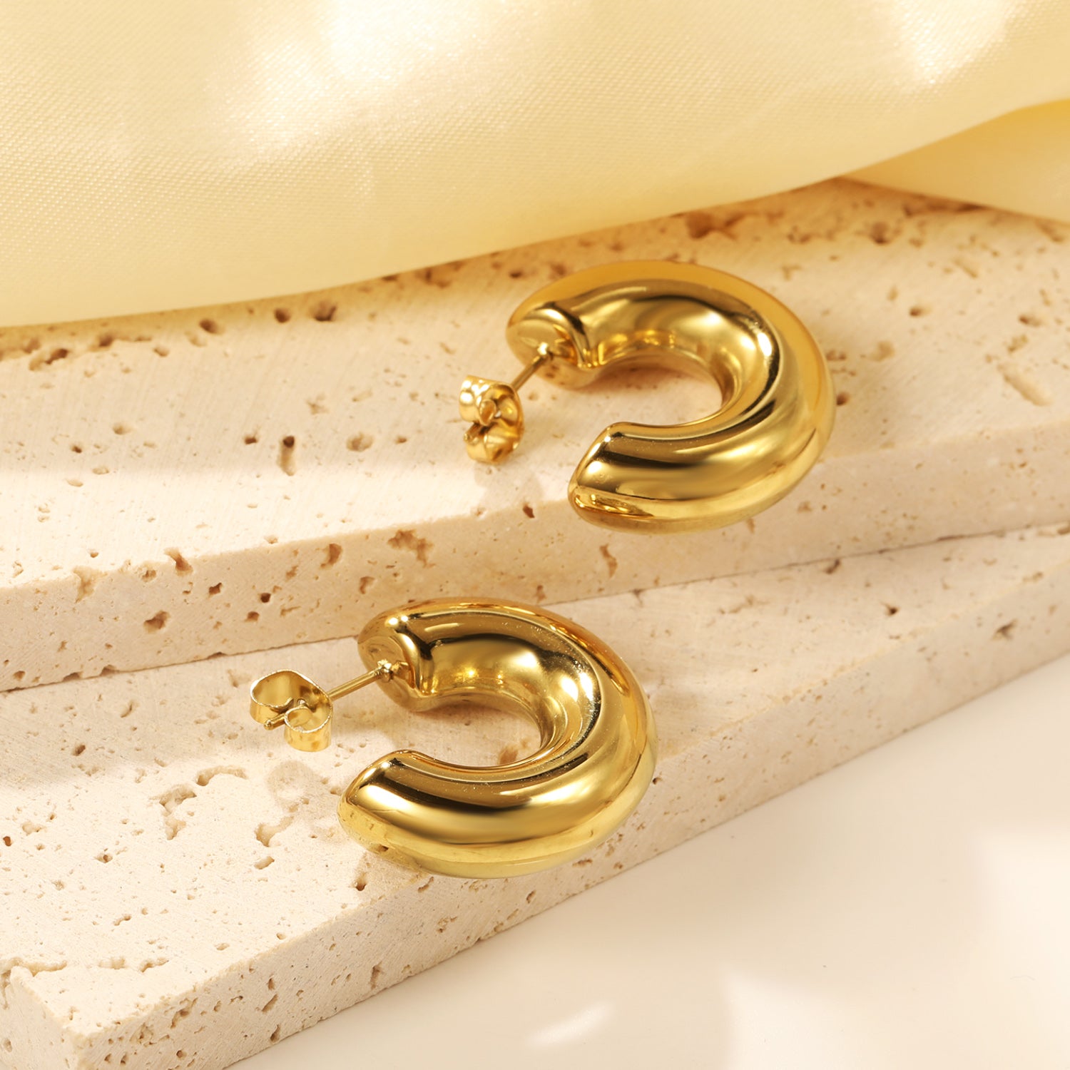 Boucles d'oreilles Émilie dorée