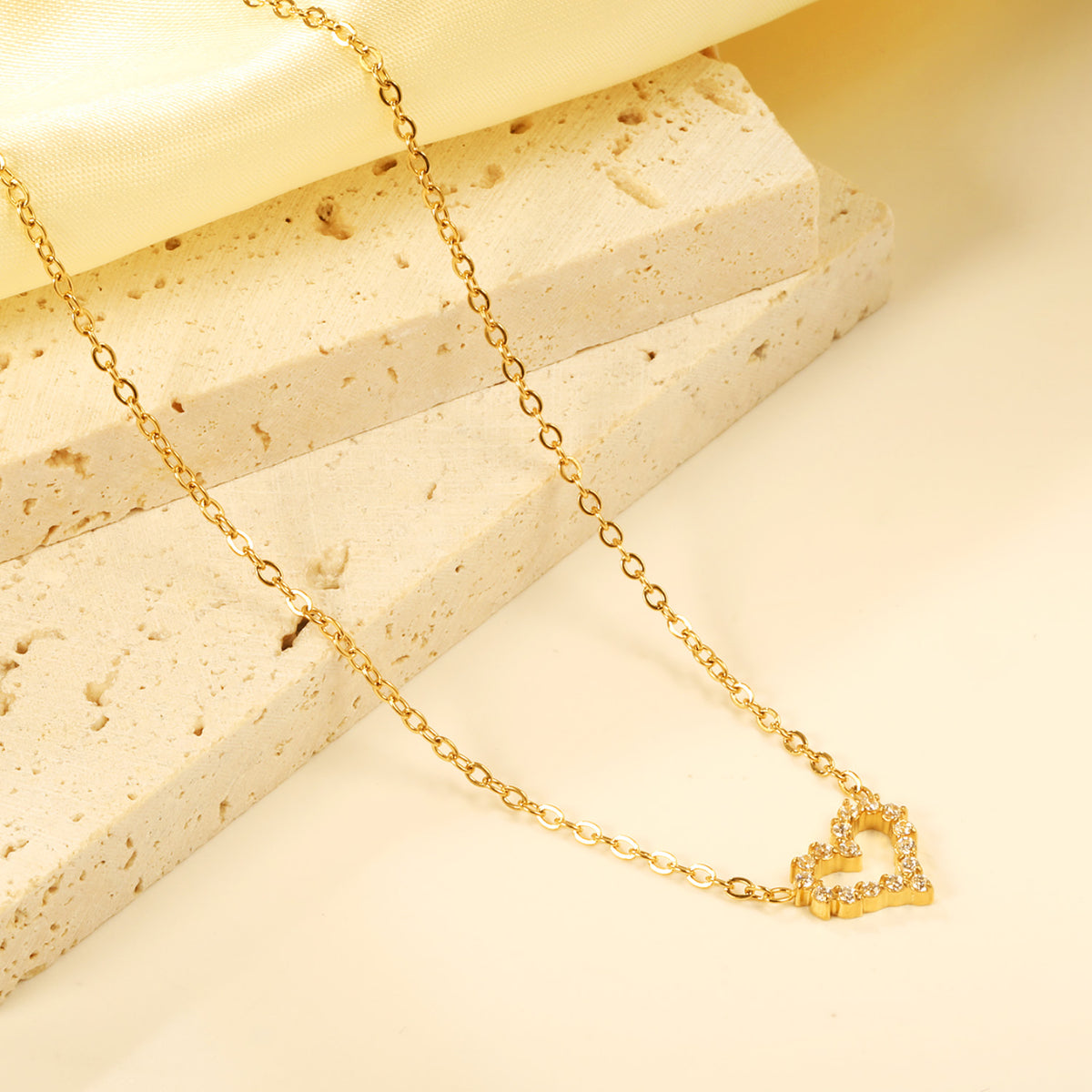 Collier cœur dorée