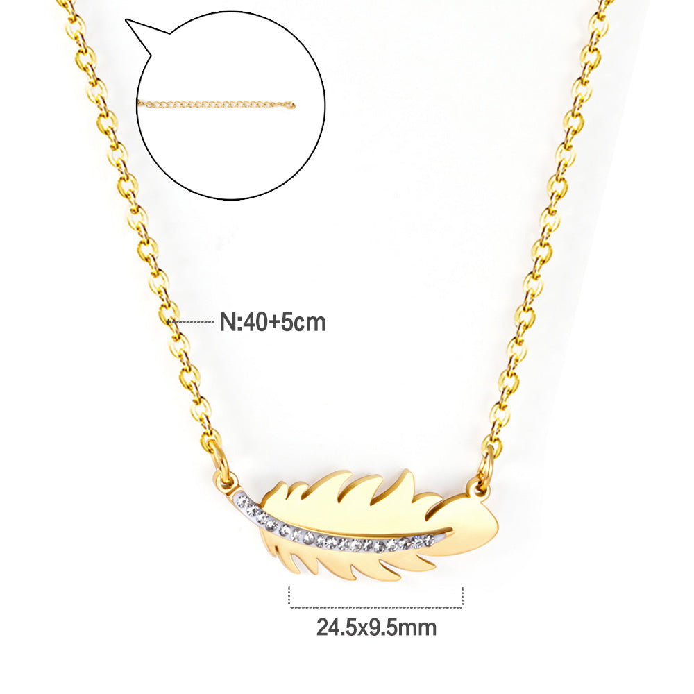 Collier plume dorée