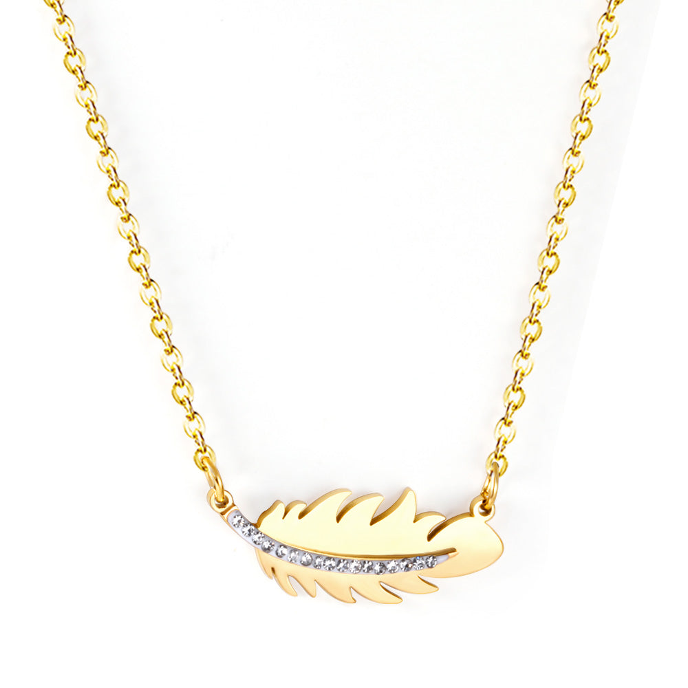 Collier plume dorée