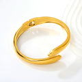 Bangle entournée dorée