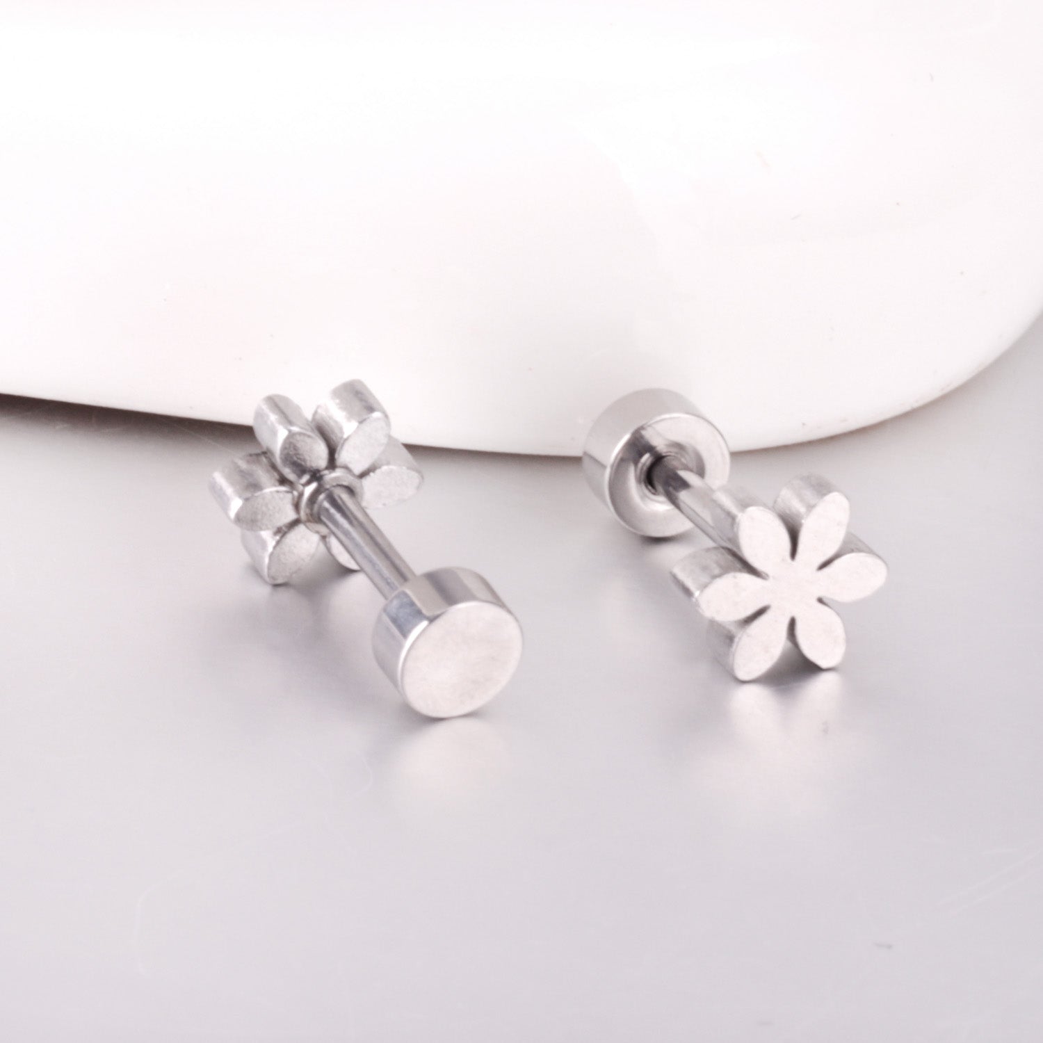 Boucles d'oreilles fleurie argenté