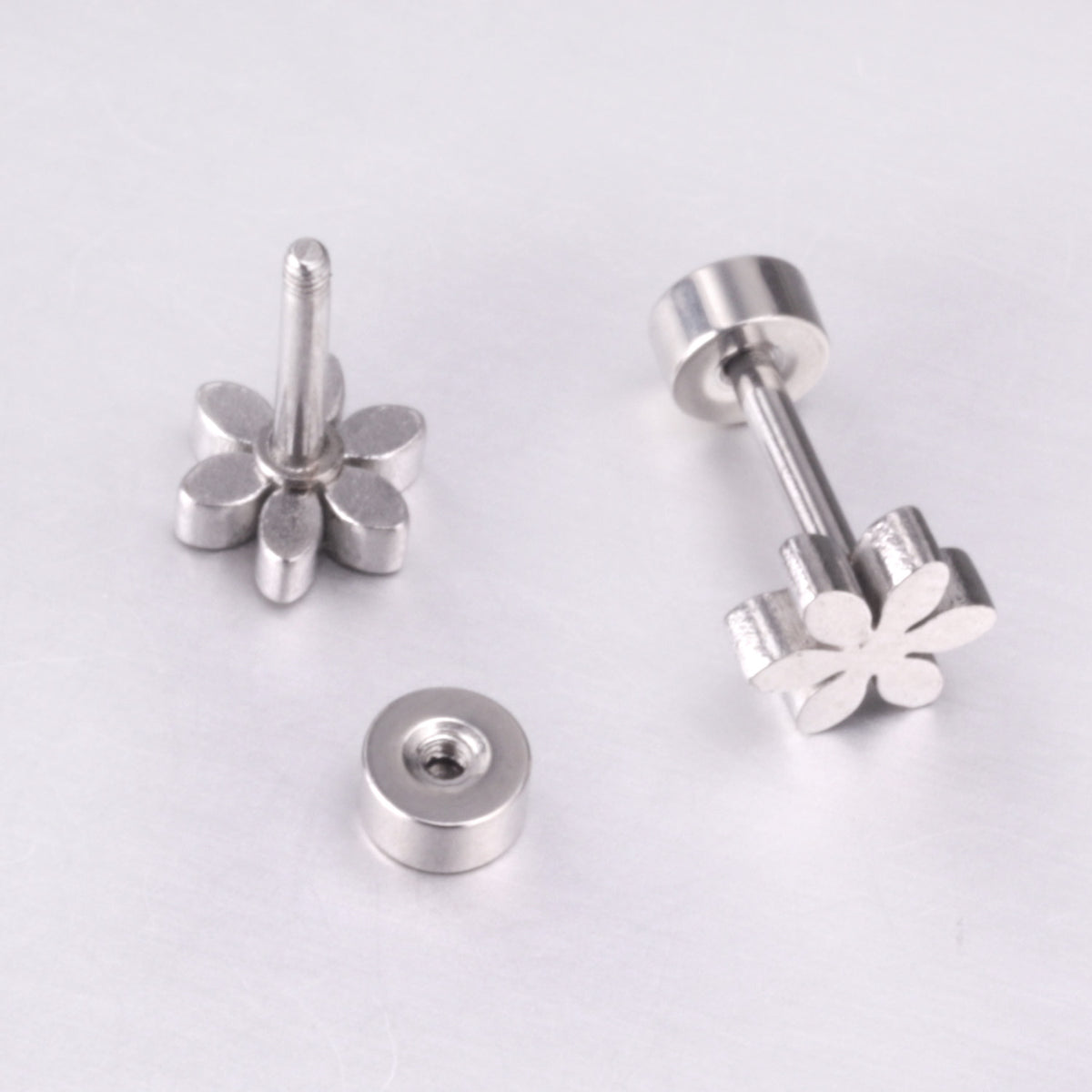 Boucles d'oreilles fleurie argenté
